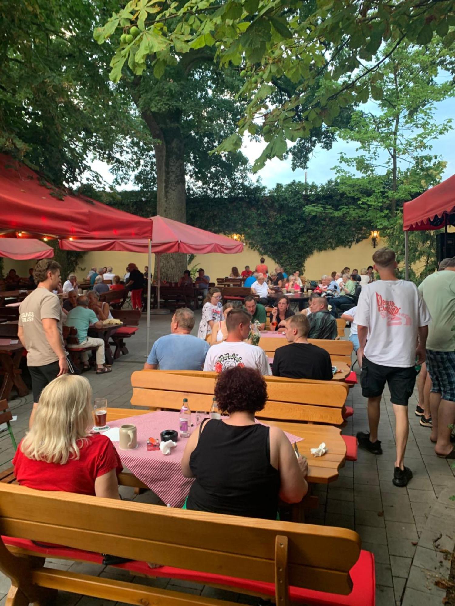 Brauerei Gasthof Kraus Hirschaid Esterno foto